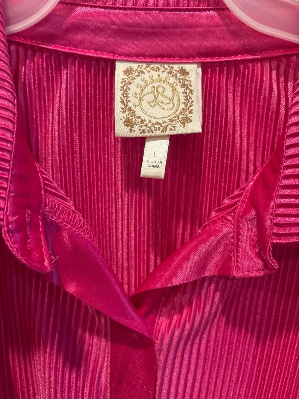 Woman’s size L Pink Long-Sleeve pleated Button Front Top